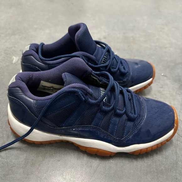 Air Jordan 11 Retro Low 'Navy Gum' - Picture 1 of 7